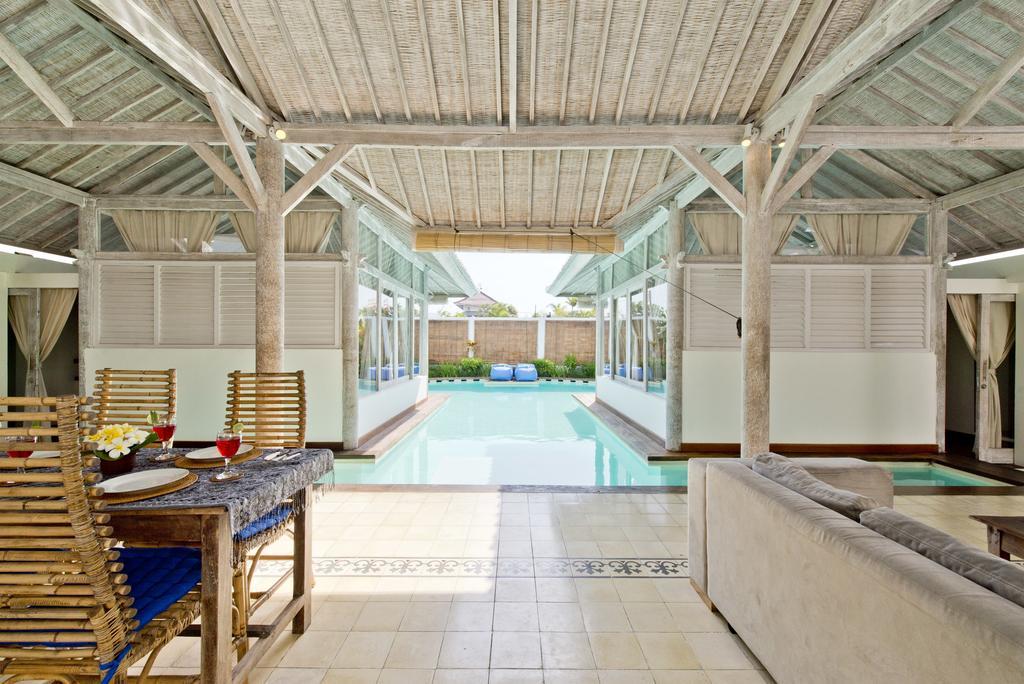 Villa Laksmana Hideaway 2 - Surrounded By Water- 2Bd Villa With Fantastic Pool! Seminyak  Room photo