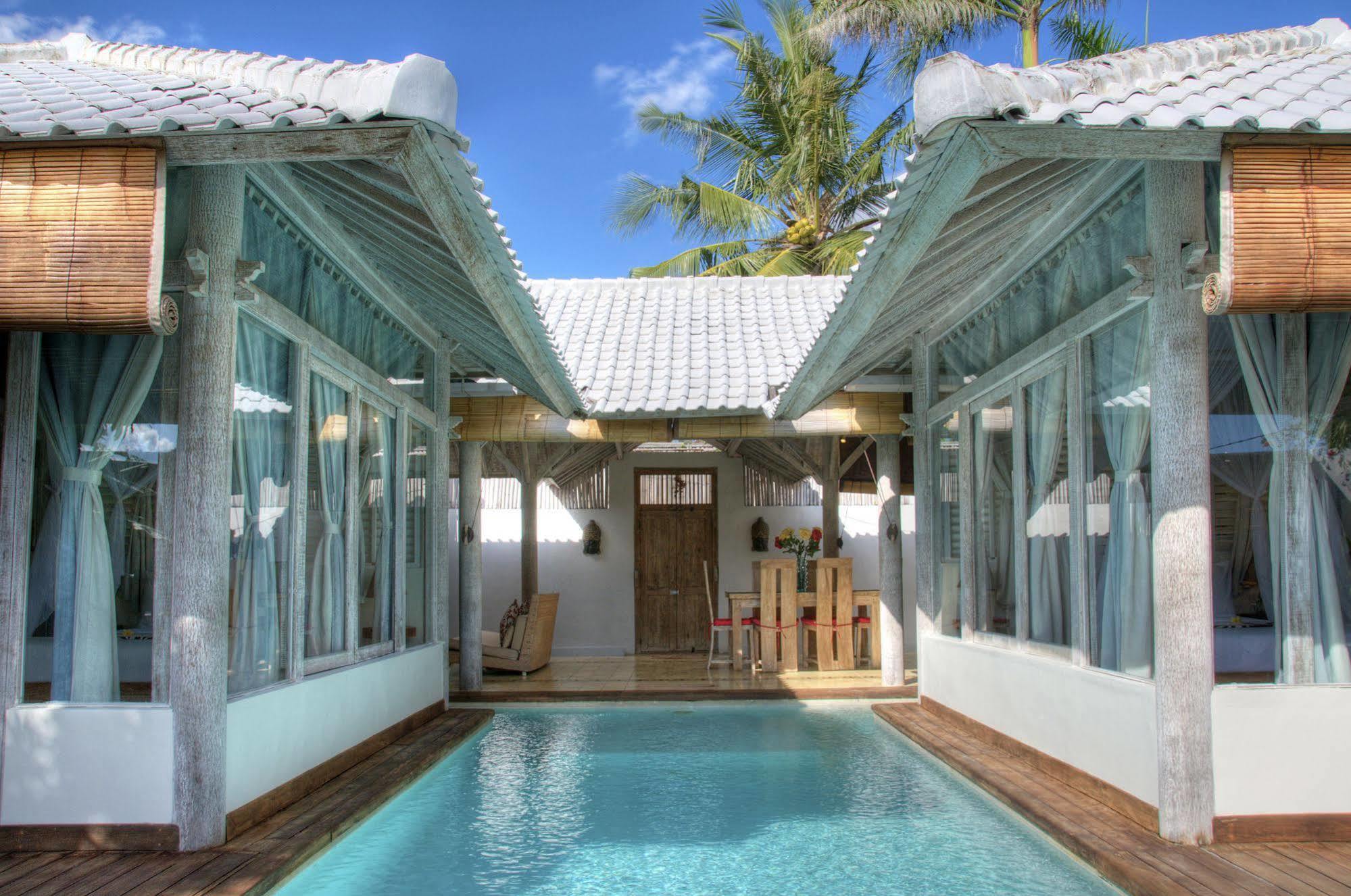 Villa Laksmana Hideaway 2 - Surrounded By Water- 2Bd Villa With Fantastic Pool! Seminyak  Exterior photo